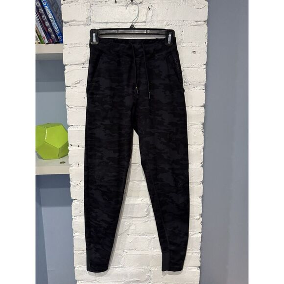 Alphalete Womens Blue Camouflage Premium V2 Jogger Pants Size S Stretch Gym Yoga - Picture 1 of 6